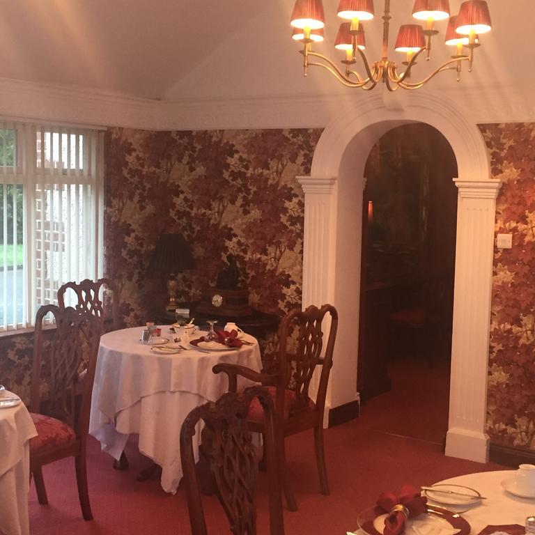 Caldhame House Hotel Crumlin  ภายนอก รูปภาพ